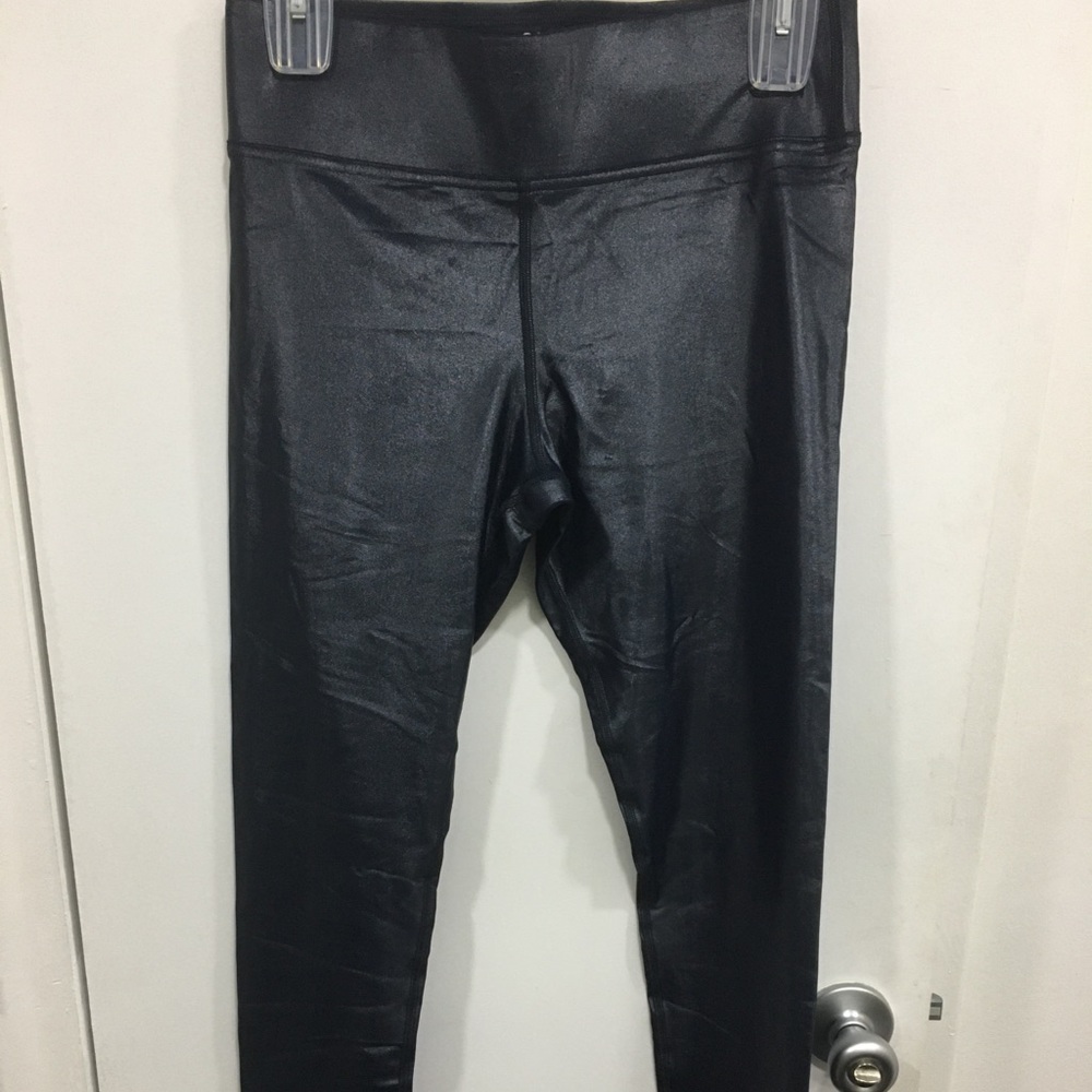 Carbon 38 workout leggings